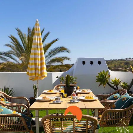 #121 T1 Aconchegante Em By Holidays شقة